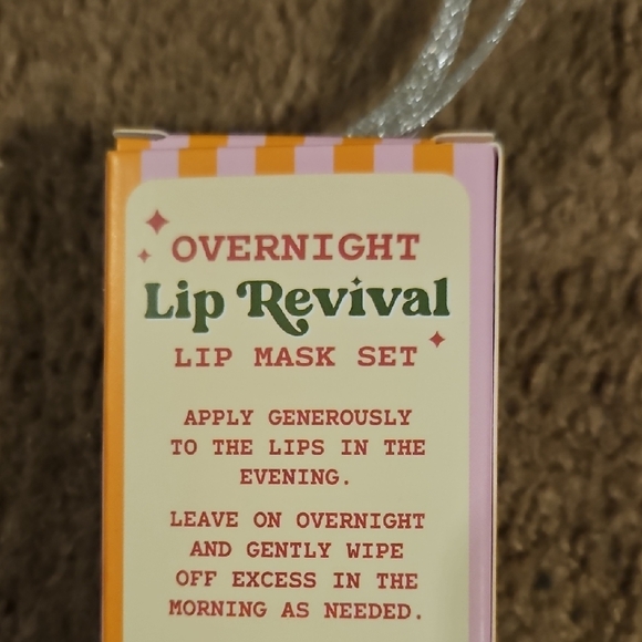 Overnight Lip Revival Lip Mask Set - Picture 4 of 5